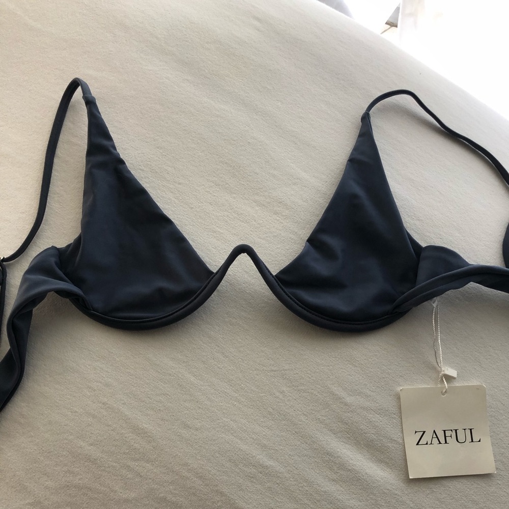 Grey bikini top.NWOT